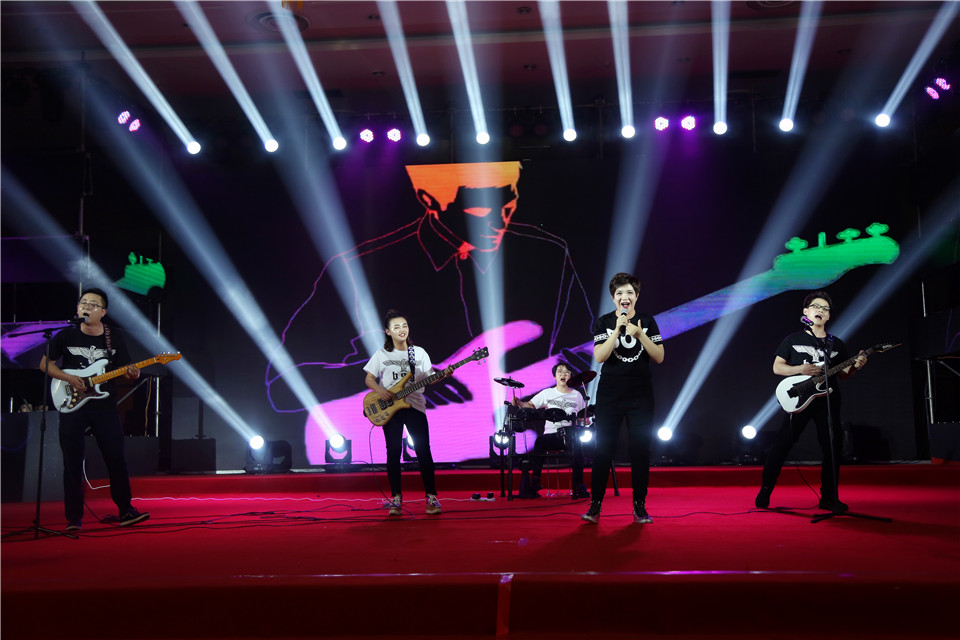 1520910996627360DA4C.jpg 0O6A3678.jpg